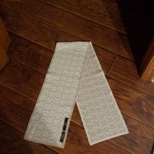 New condition Coach scarf